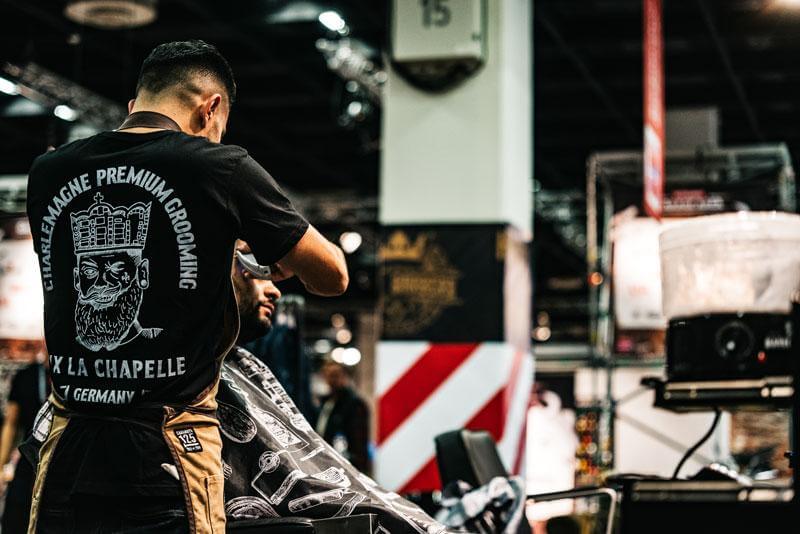 Ausgefallen und extrovertiert? Die Punker Frisur