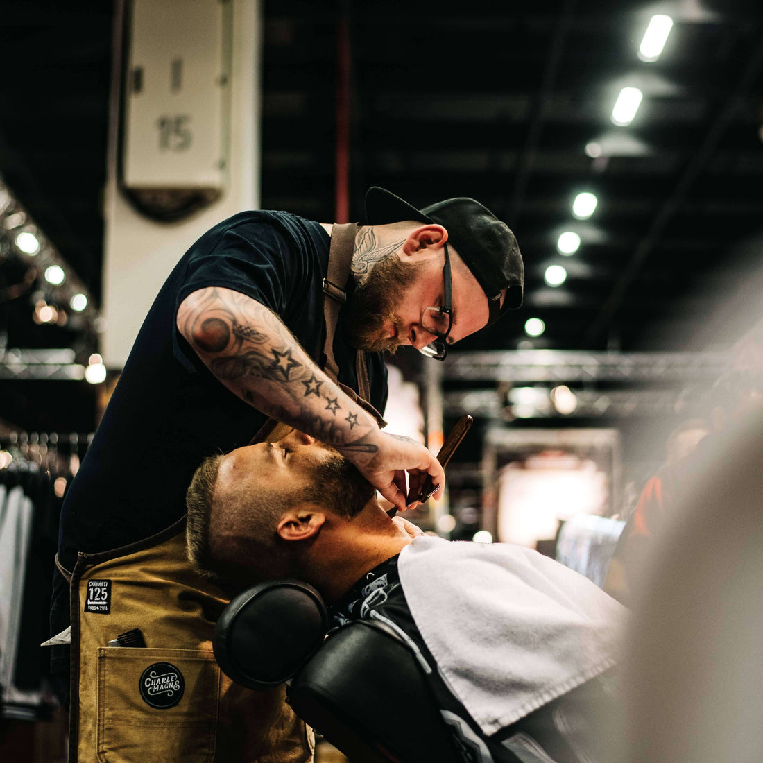 What Defines Razor Blades & How to Dispose of Them I Charlemagne Blades & Tales