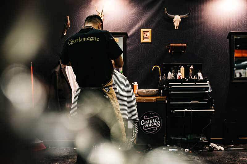 Wie sollte man die Augenbrauen trimmen als Mann – 3 wichtige Faktoren um den Busch zu roden!